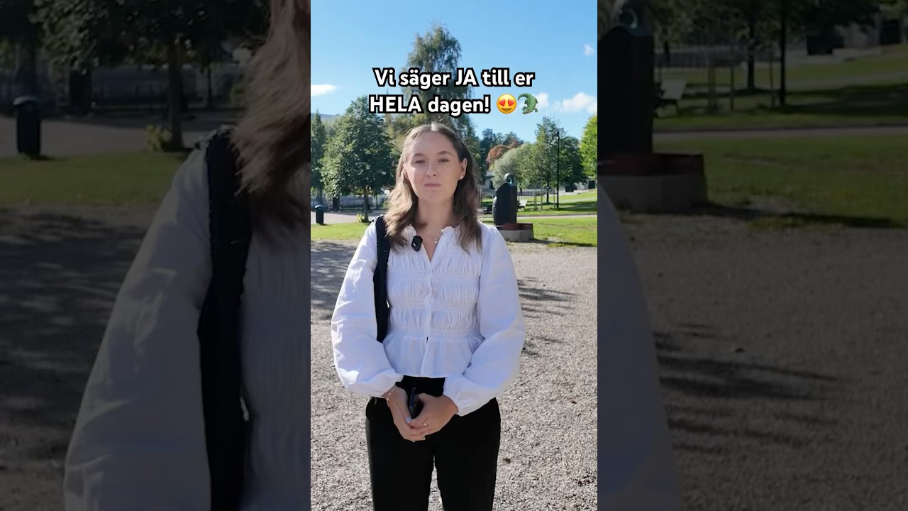 Linnea äter en krokodil-burgare!🍔🐊 #twins #foodchallenge