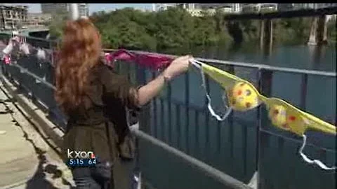 Bras across the bridge - DayDayNews
