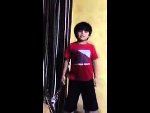 طفل سعودي يحفظ خطب الجمعة ويلقيها بفصاحة 