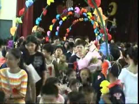 2004畢業典禮 在校生唱歌+離場  朋友 學校版