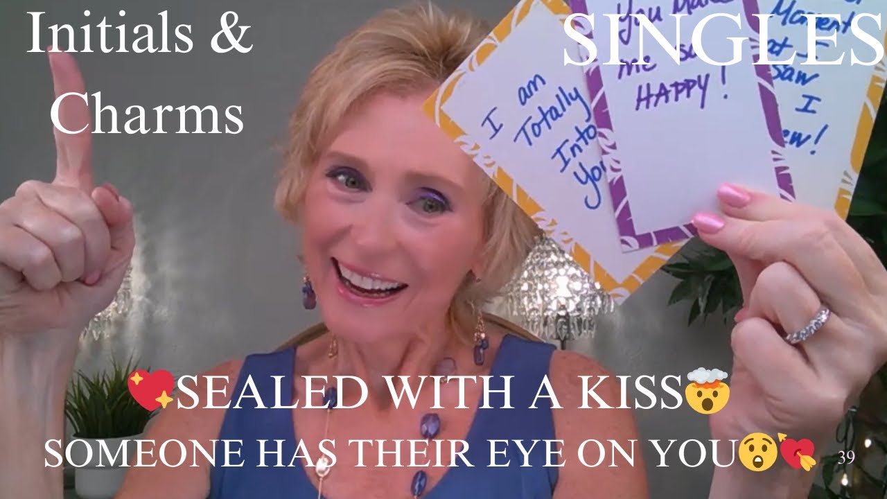 💖SEALED WITH A KISS🤯SOMEONE HAS THEIR EYE ON YOU😲💘🪄SINGLES COLLECTIVE LOVE TAROT READING💓✨