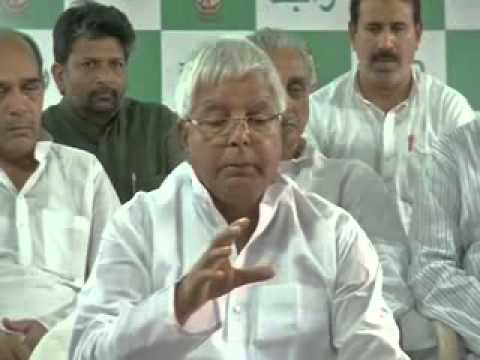 Jitan Ram Manjhi takes oath as Bihar CM