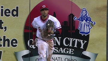 CHC@CIN: Hamilton runs down liner for a great catch