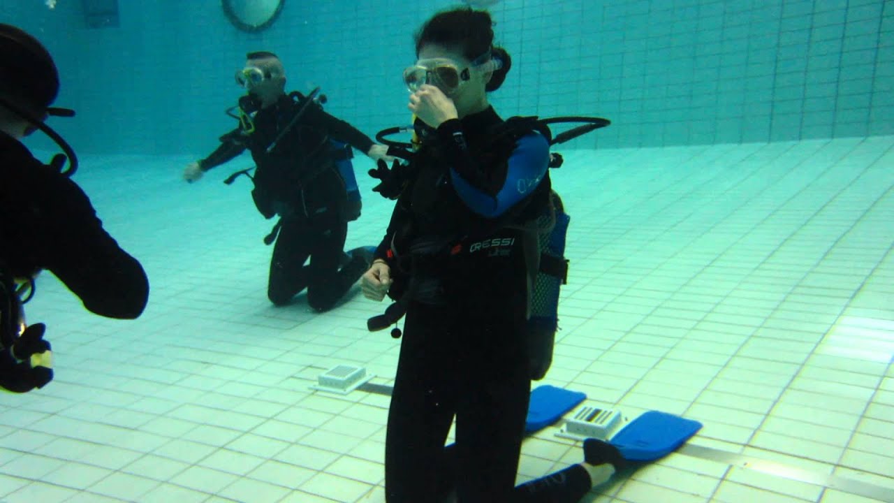 First Scuba Dive Ever 1/2 - YouTube