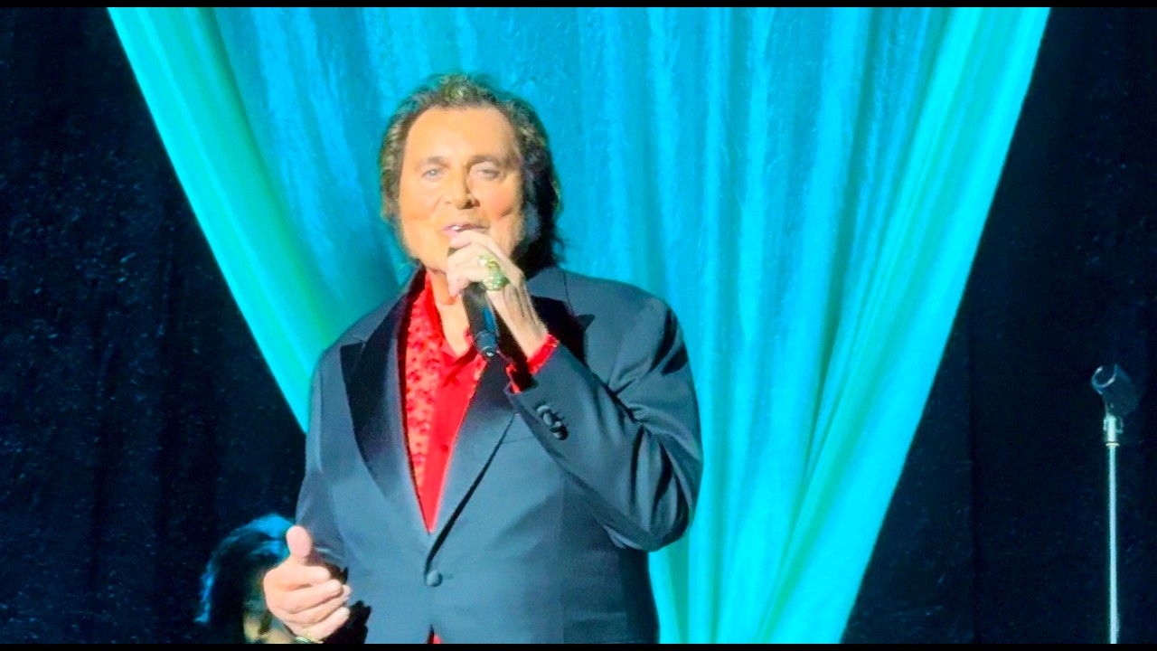 Engelbert Humperdinck - This Moment in Time, Live Concert