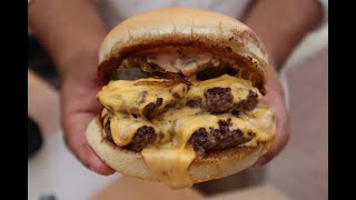 THE BEST BURGER I'VE EVER MADE | LOCKDOWN CRAVINGS | HOW TO AT HOME