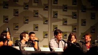 Castle Panel, Comic-Con 2010: Nathan Fillion and Stana Katic read from 