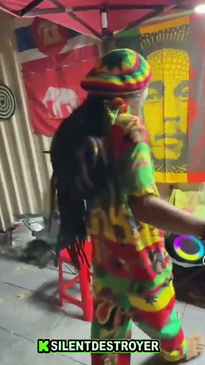 Saw Thai Bob Marley in Bangkok then this happened #thailand #bangkok #irl #magic