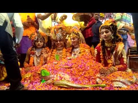 phoolon-mein-saj-rahe-hai-shri-vrindavan-bihari