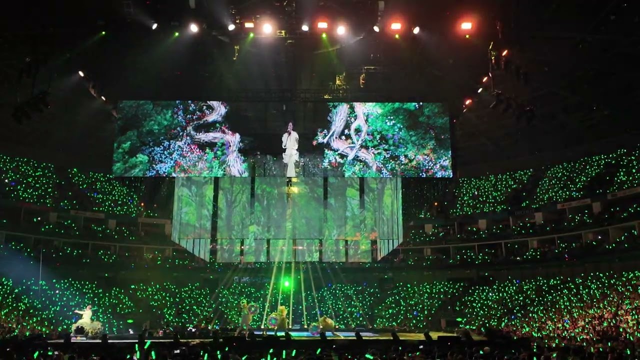 暖暖 - 梁静茹「2024当我们谈论爱情2.0」巡回演唱会 上海站第一场 2024.10.19