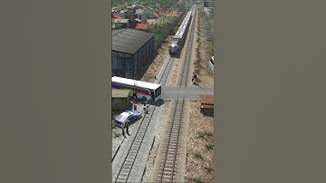 Kereta Api Hampir Tabrak Bis di palang pintu kereta api #keretaapi#train #railway