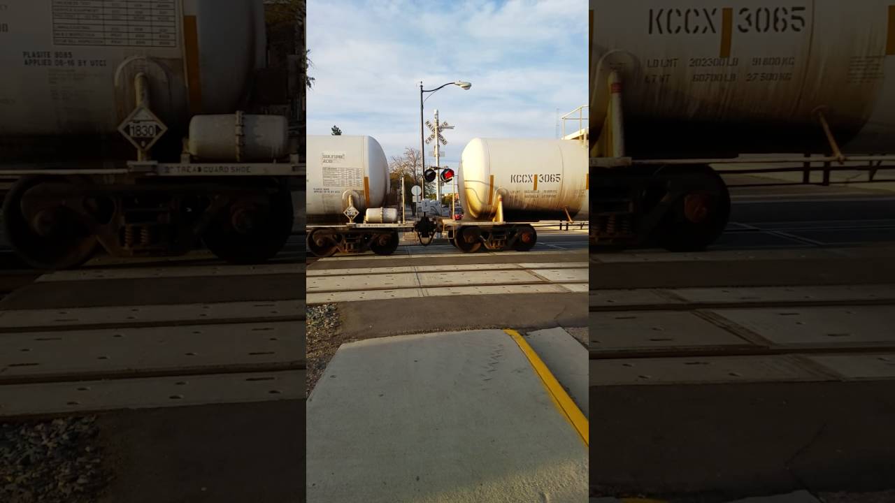 BNSF Frieght passing through Ft. Morgan Co. camera iphone 8 plus apk