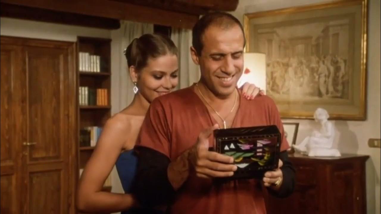 Орнелла мути укрощение строптивого вырезанные. Укрощение строптивого вырезанное. Орнелла мути укрощение строптивого. Вот видишь какой ты себе взял большой кусок а мне маленький. Орнела мути украшение строптивого.