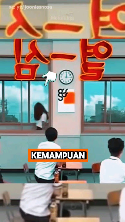 Wanita Berjalan Seperti Melayang