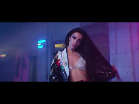 Summer 2017 | 54 Dreamy Nights