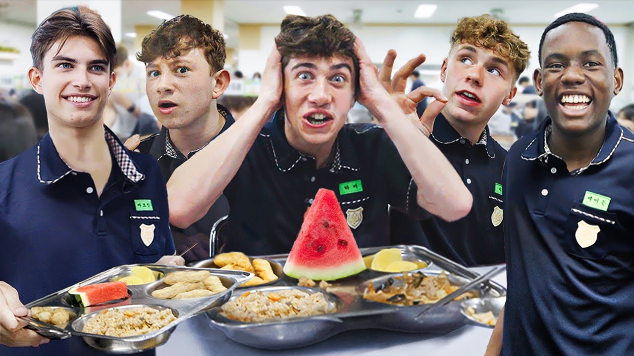 ⁣British Highschoolers try School Lunch in Korea!!