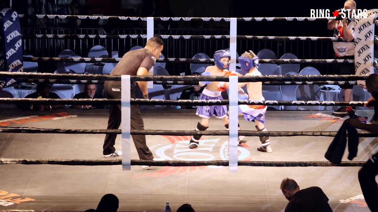 Justin Roos vs. Redah