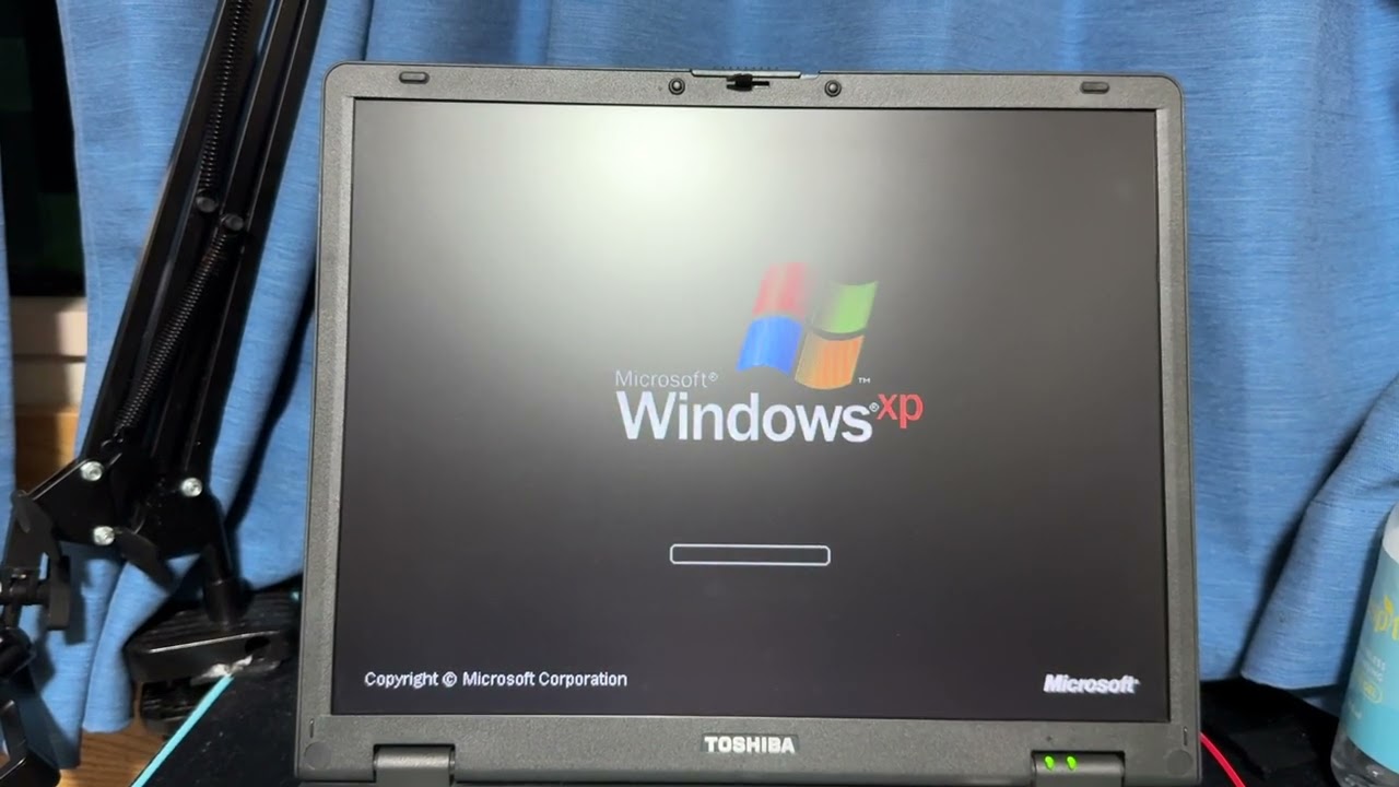 Windows XP × SSD = only 15 seconds to boot - YouTube