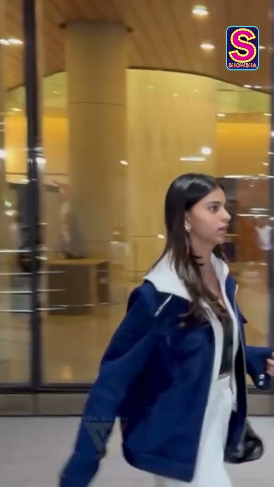 SRK’s Princess Suhana Khan Arrives In Style At The Airport | #trendingnews | N18S