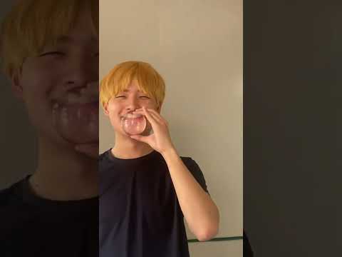 노란머리 광대