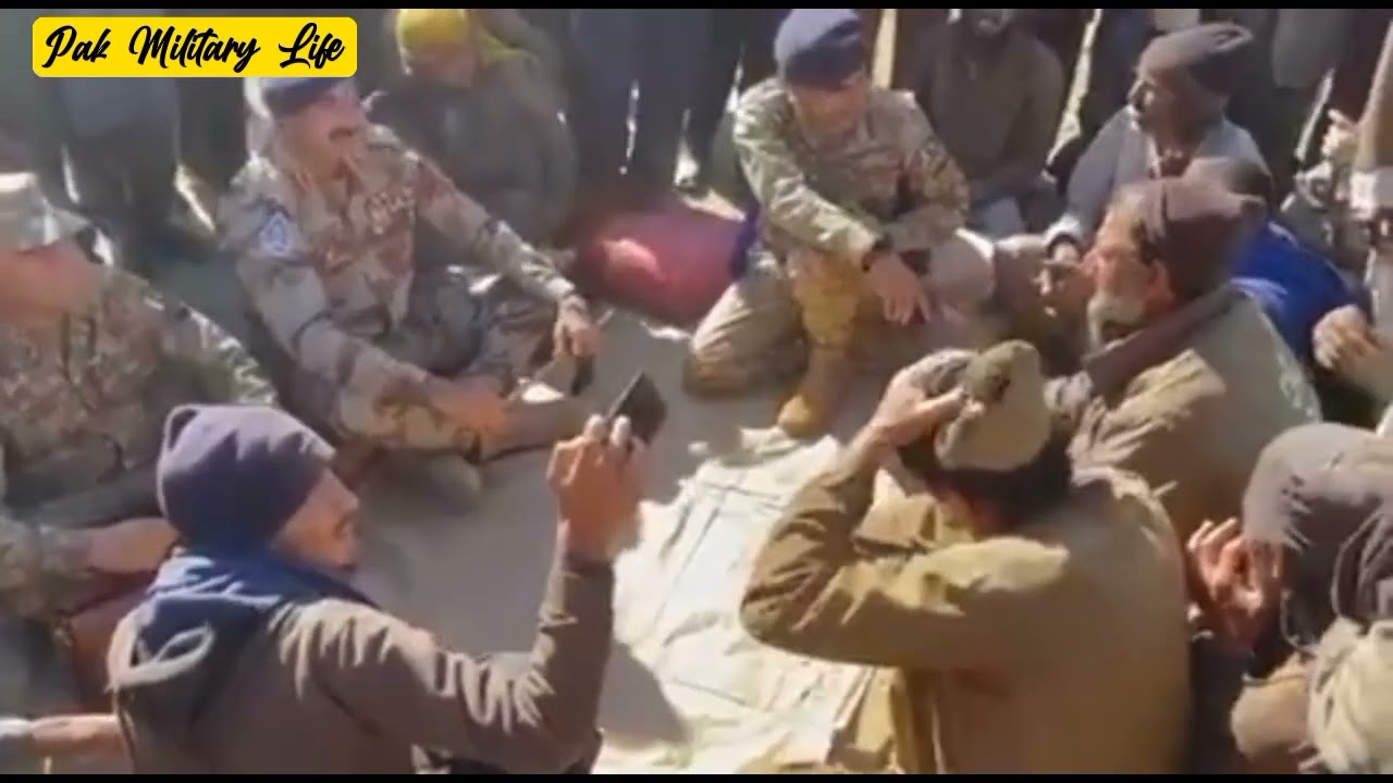 Lieutenant General Sarfaraz Ali Shaheed with civilian of Balochistan | Pak Military Life