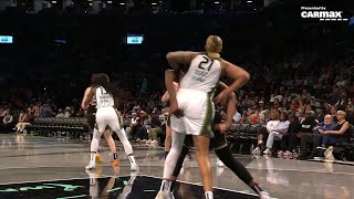 😂 Grabbing A Booty To Establish In The Post | Jonquel Jones Gets Physical With Mercedes Russell