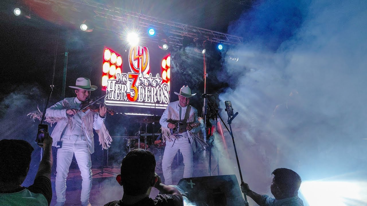 Trio los 3 Herederos en el salón CTM casa del obrero monterrey n.l 