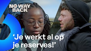 De STRIJD IS AAN: wie SLAAPT in EEN KANO en wie wint IMMUNITEIT? | No Way Back