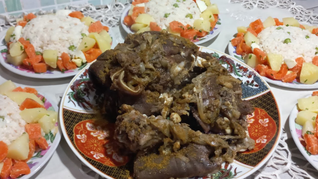حضرت معاكم الراس مبخر أو رفقناه بسلطة بالخضرة والرز كيجيو رااائعين أو بنااان 🔔😋🇲🇦👉