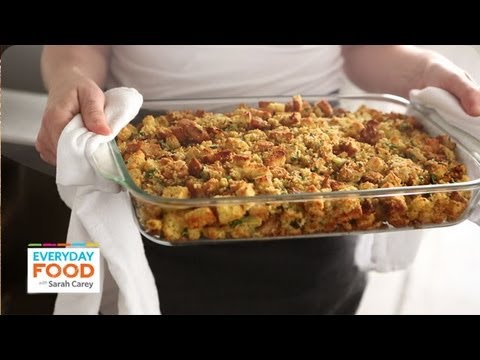 Bacon-Cornbread Stuffing | Thanksgiving Recipes | Everyday Food with Sarah Carey