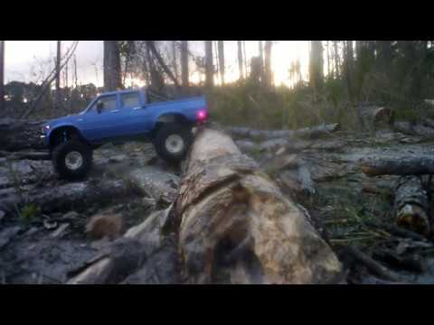 First crawl of 2020 - YouTube