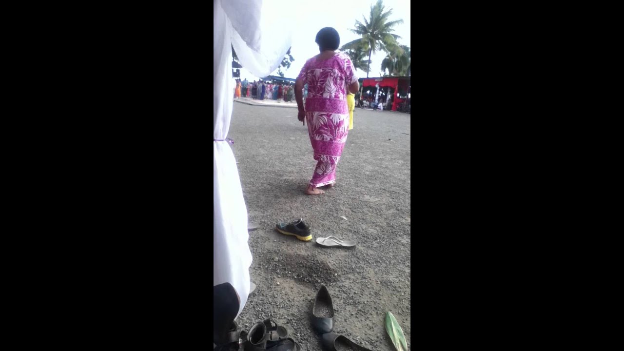 Ladies Tuiboto Flash Mob