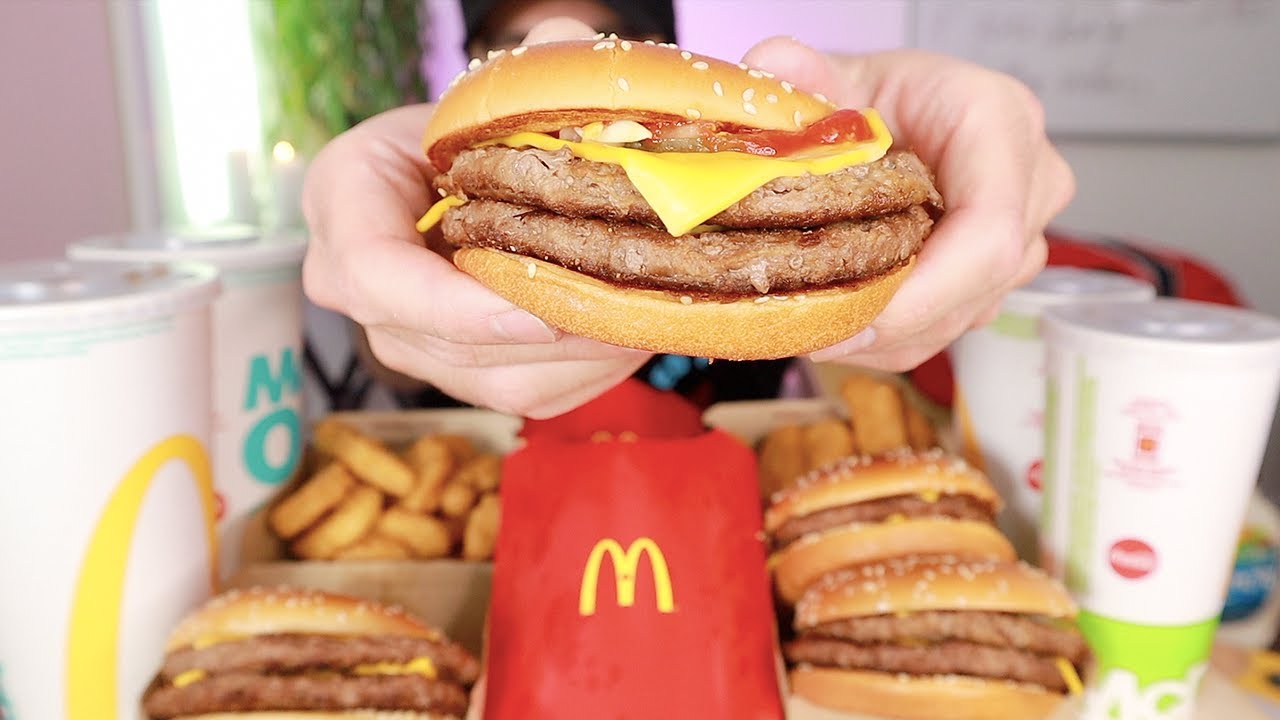 EATING VIRAL TWITTER MCDONALDS CHALLENGE | MESSY MUKBANG