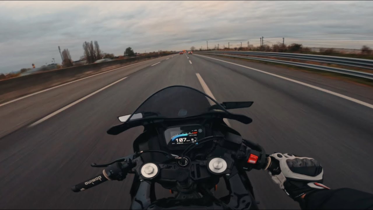 Top Speed con la Yamaha R125 in Autostrada