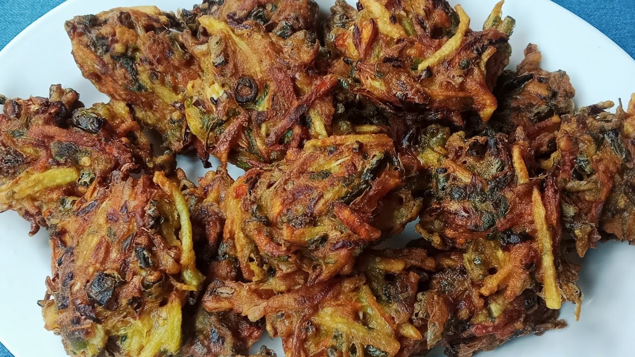 খুব সহজে বানিয়ে ফেলুন মজাদার গরম গরম পাকোড়া 