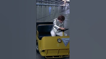 Austin Powers executes a flawless 12-point turn #shorts #WarnerArchive