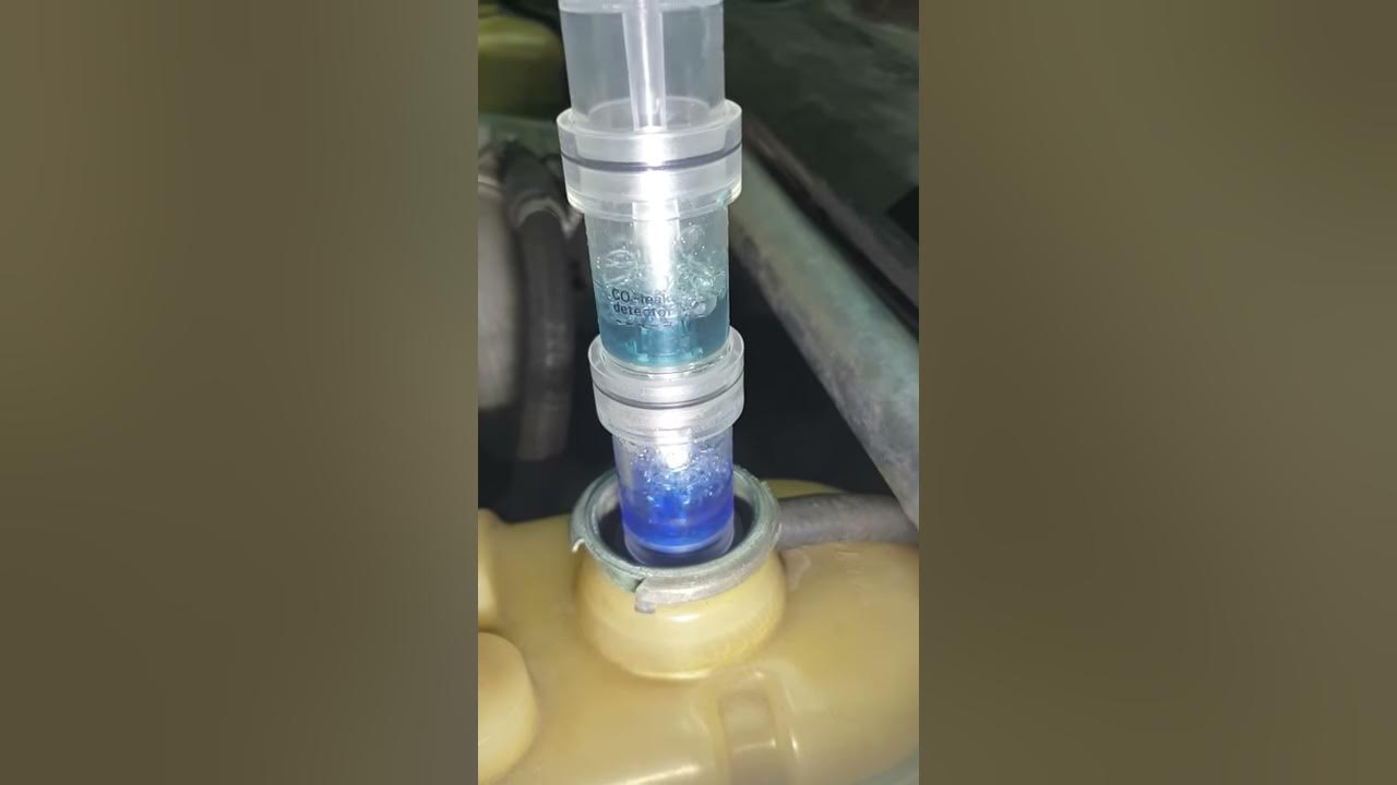 BMW E9 3.0CSi checking exhaust gases in coolant Teneur en CO dans