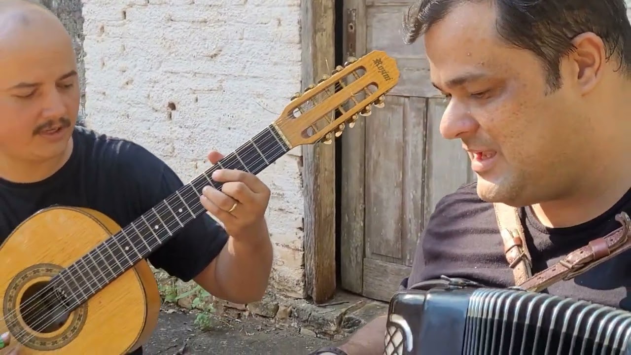 viola caipira e acordeon, hino Cristo meu mestre (CCB).