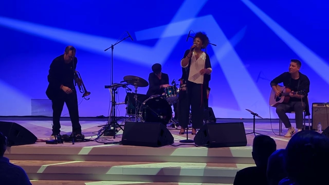 Fola Dada & Band - Waiting in Vain {by Bob Marley} / Live In Concert (Abu Dhabi, 15 Apr 2025)