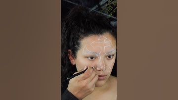 Guess who? 👀 🤼 #halloween #facepaint #makeup #shorts #makeuptutorial