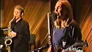 Joni Mitchell - David Sanborn Interview &amp; The Crazy Cries Of Love (Live 1998)