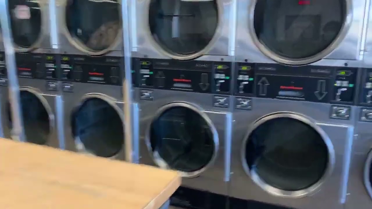 美国如何使用自助洗衣店的烘干机。硬币卡到里面怎么办，这样做，轻松取出来。小伙在美国 6月1 #3