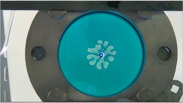 Numerous droplets formation in a simple viscous fingering experiment