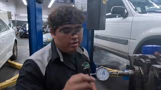 Measuring Crankshaft End Play