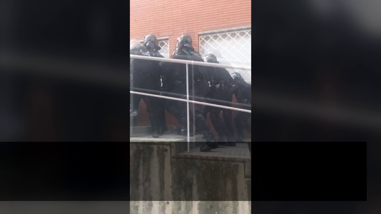 Enfrentamientos entre Policía y Mossos