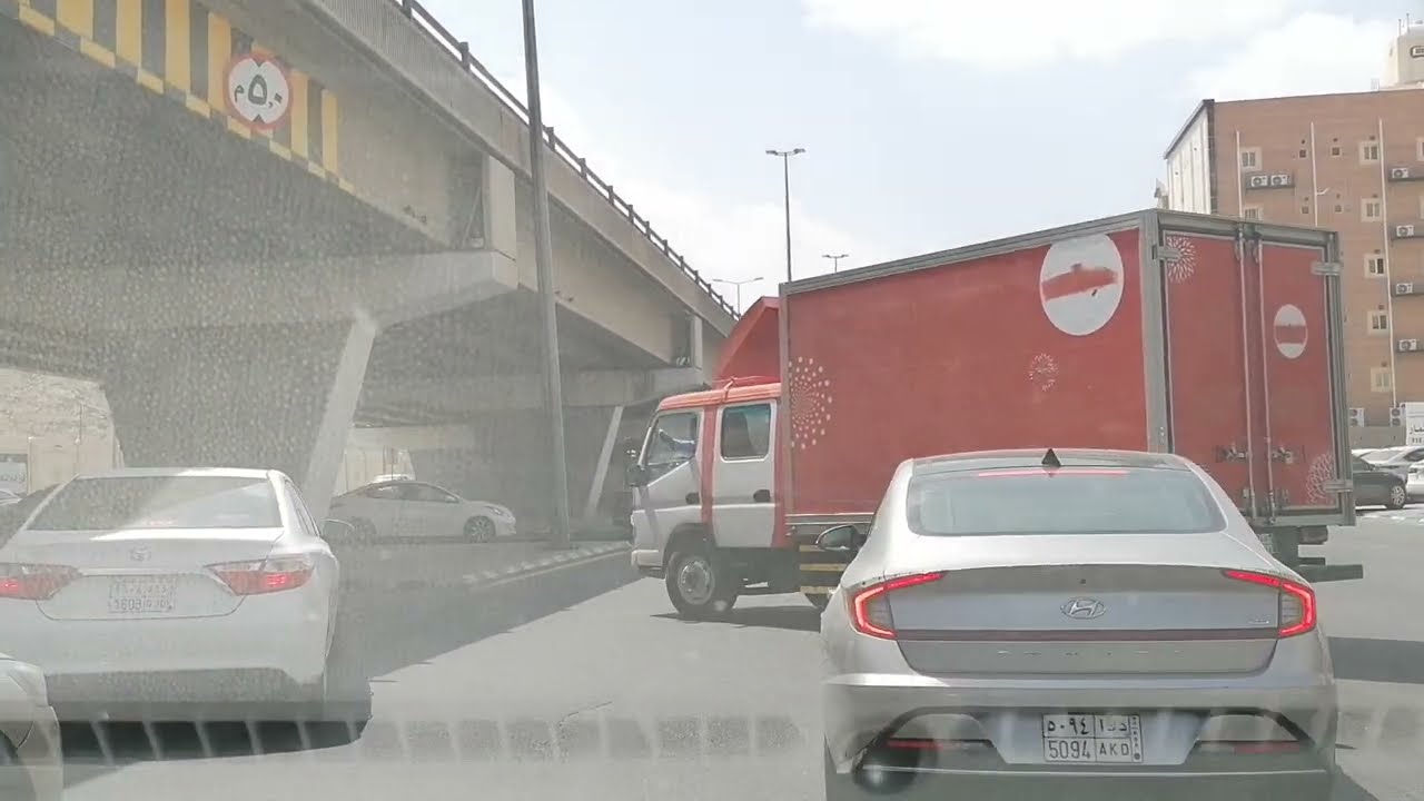 الطريق من نهاية طريقة الهدا الى الحوية بالطائف مرورا بشارع مكة الرياض