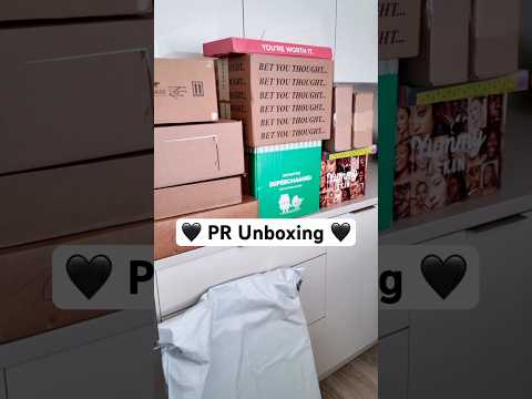 PR Unboxing 🤍 #unboxing #PRHaul #makeup #skincare #ledmask
