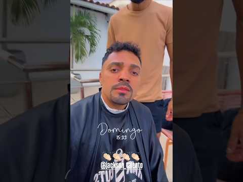Barba e bigode feito