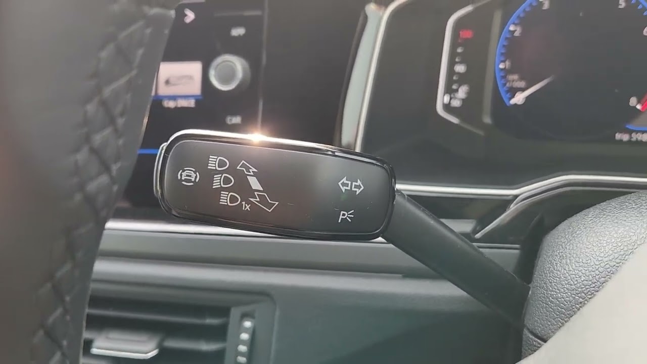 How to switch your headlights from dipped to main beam. 2023 VW Polo R Line.