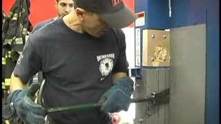 6   Working in Close Quarters Mike Perrone Forcible Entry Training